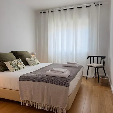 Lejlighed Avenida 16 *